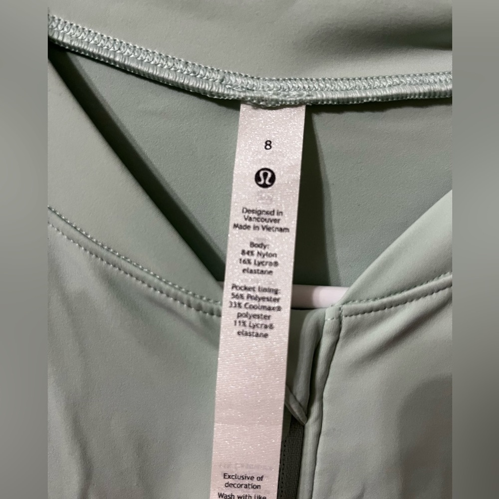 Lululemon jacket - Picture 3 of 3